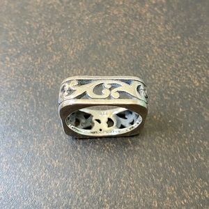 Brighton square ring